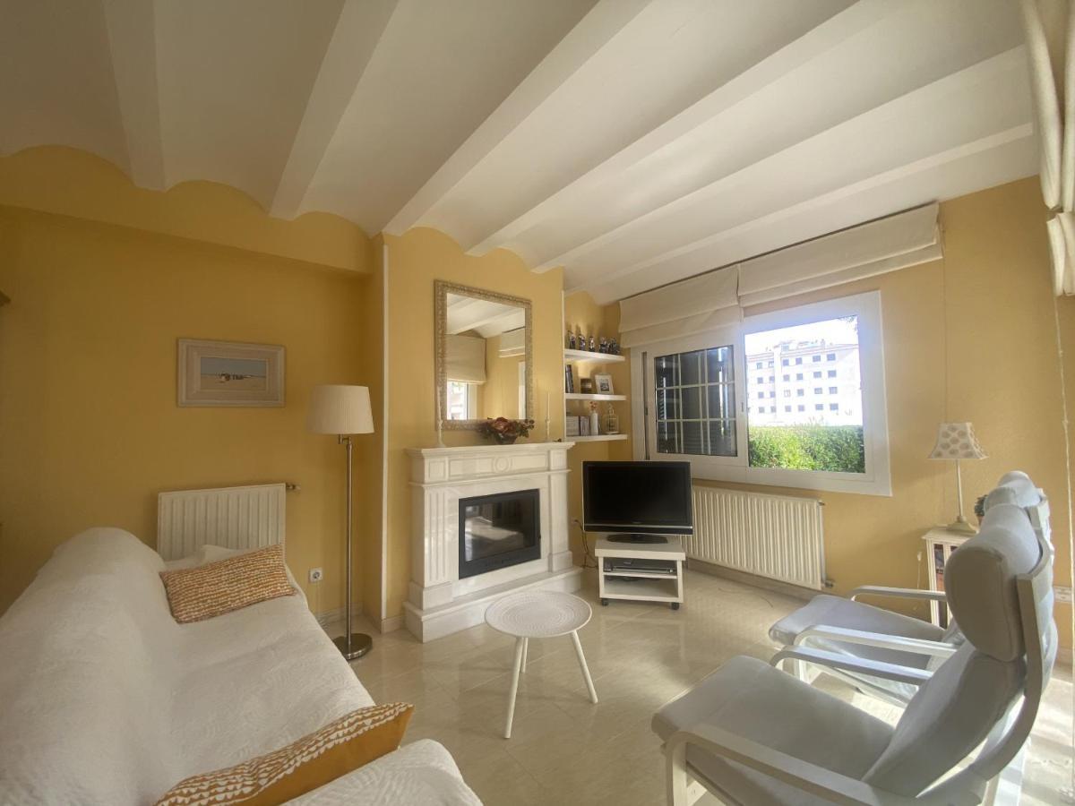 R17 Casa MERCÉ RODOREDA Calafell Esterno foto