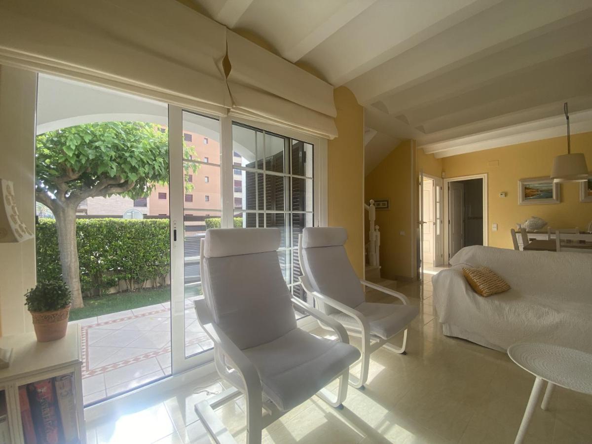R17 Casa MERCÉ RODOREDA Calafell Esterno foto